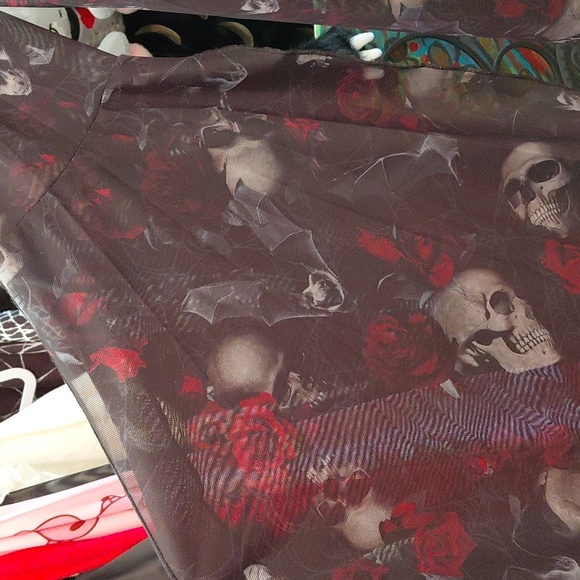 KILLSTAR 4X FAIRY MOSS MESH COVER UP RED/BLACK SCULLS,ROSES,BATS PRINT - Picture 5 of 8